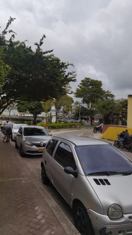 Edificio Niza80 Ibague, Acceso Digital Cerca Parque Deportivo Hotel Exterior photo